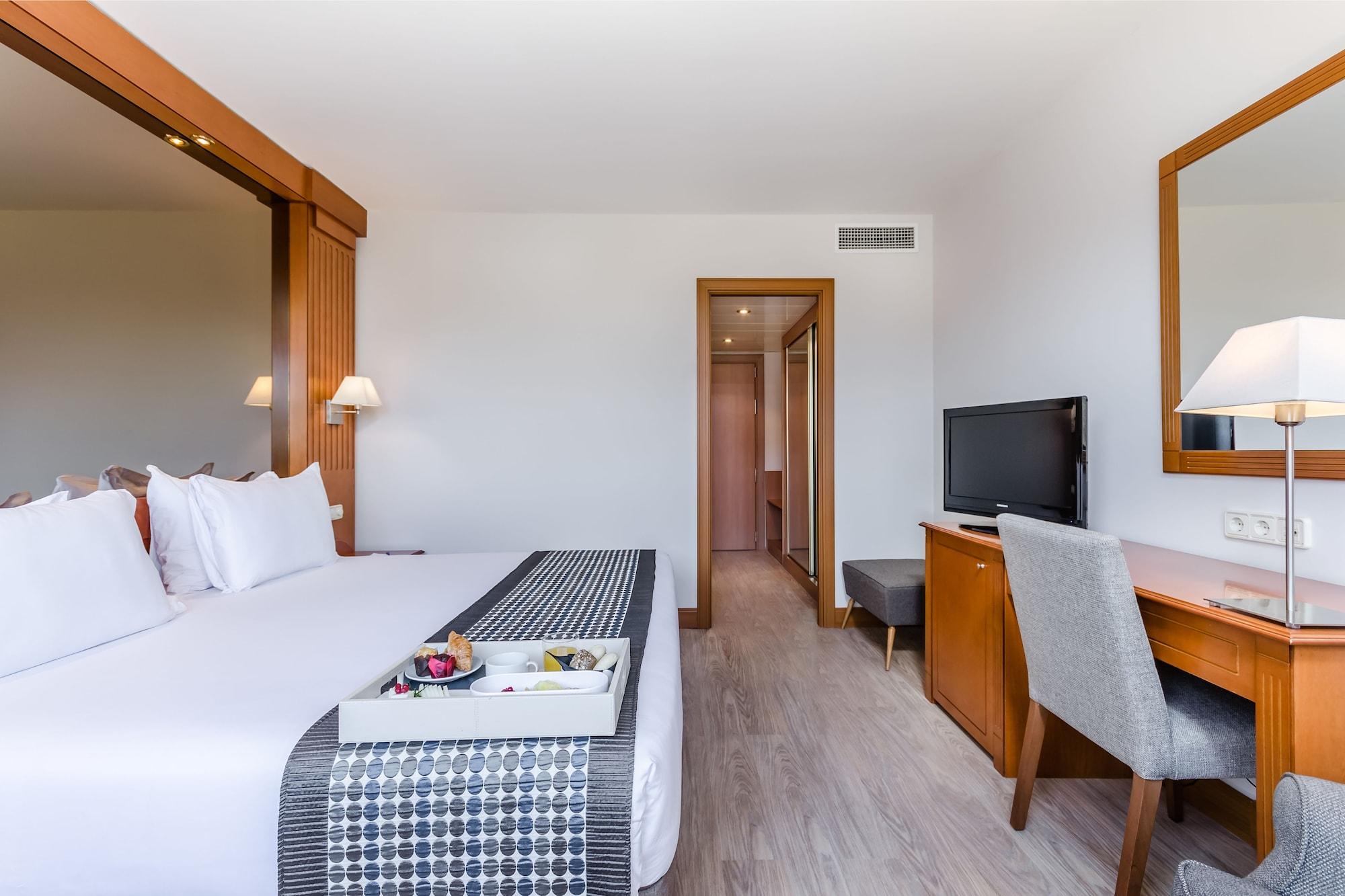 Exe Campus Otel Cerdanyola del Valles Dış mekan fotoğraf