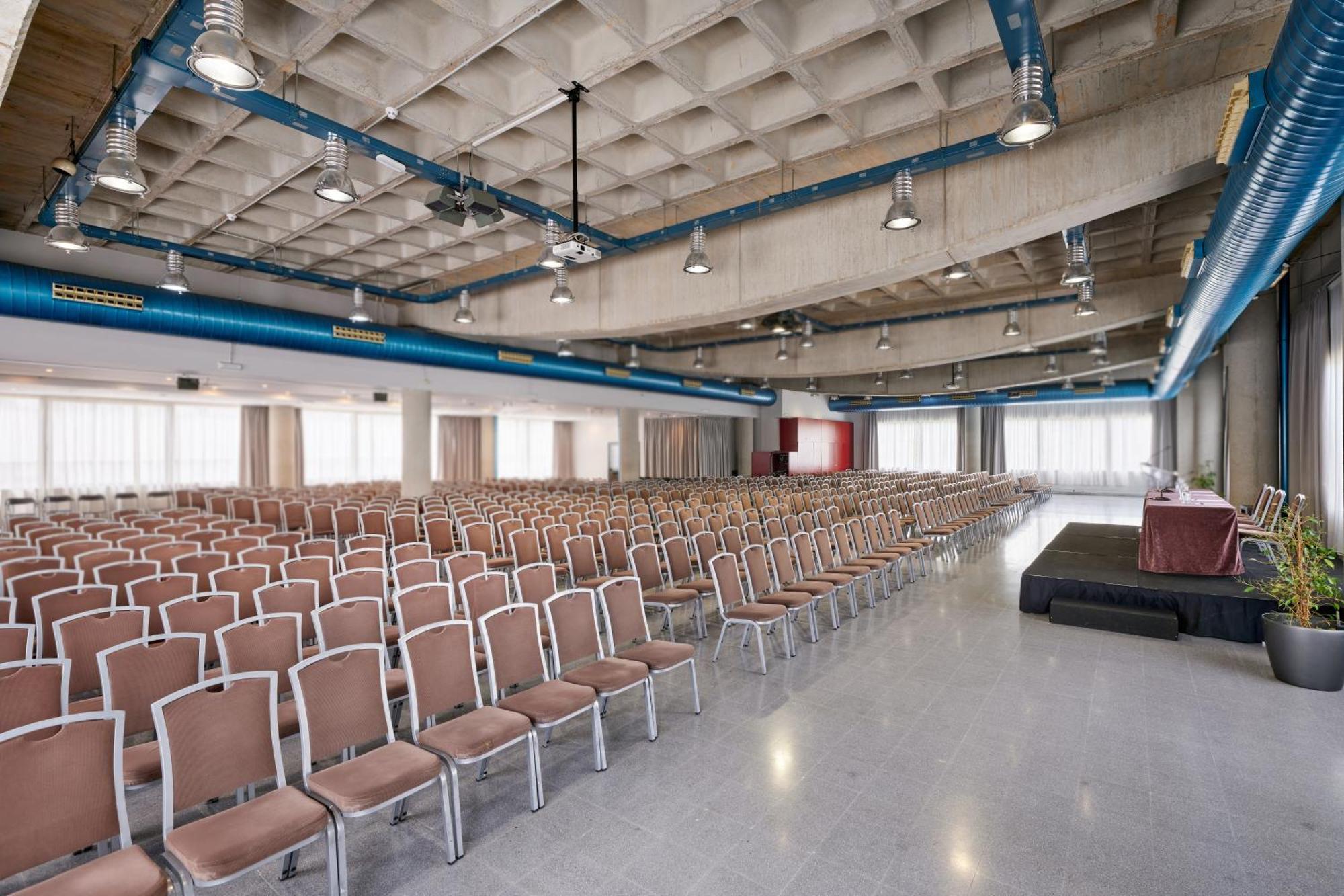 Exe Campus Otel Cerdanyola del Valles Dış mekan fotoğraf