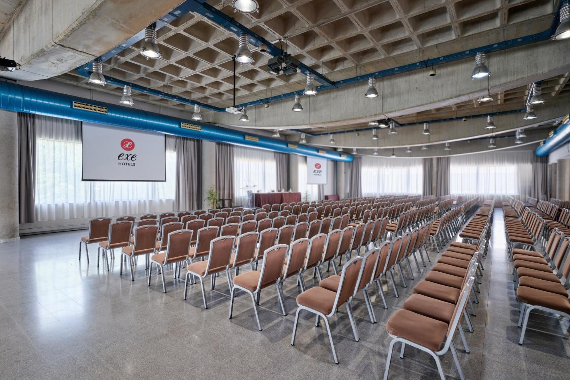 Exe Campus Otel Cerdanyola del Valles Dış mekan fotoğraf