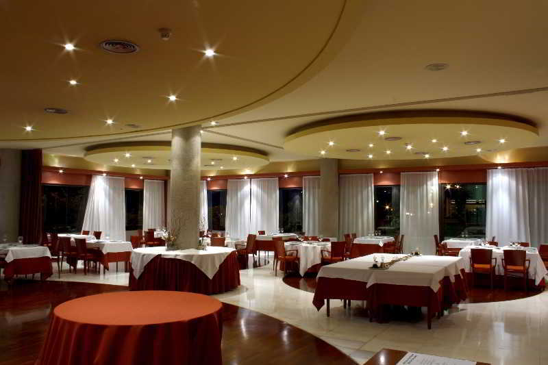 Exe Campus Otel Cerdanyola del Valles Dış mekan fotoğraf