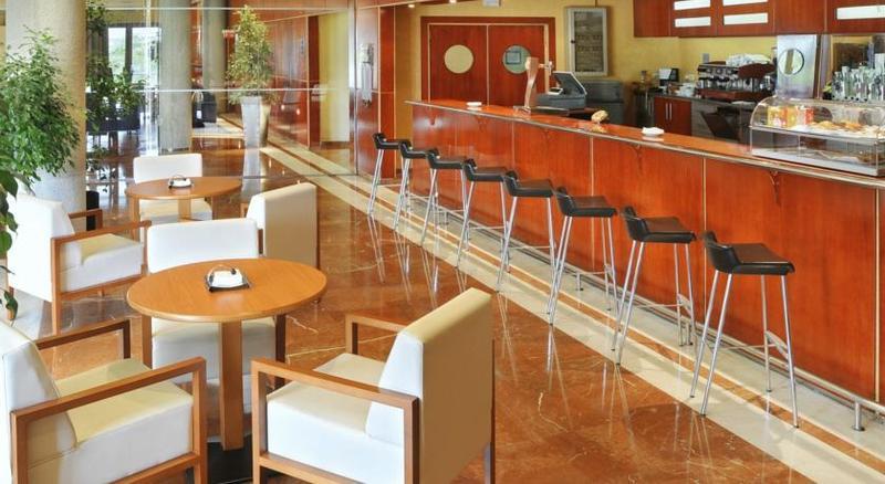 Exe Campus Otel Cerdanyola del Valles Dış mekan fotoğraf
