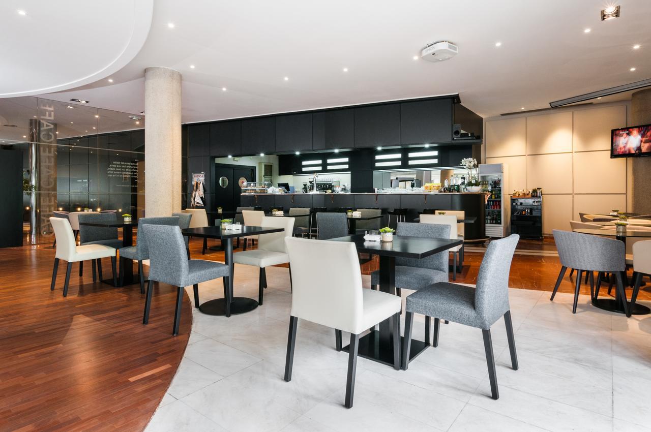 Exe Campus Otel Cerdanyola del Valles Dış mekan fotoğraf