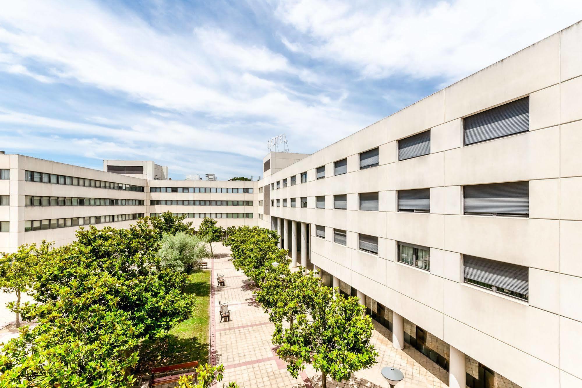 Exe Campus Otel Cerdanyola del Valles Dış mekan fotoğraf